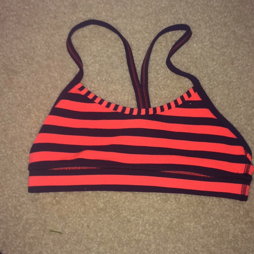 Lululemon sports bra - Picture 1 of 2